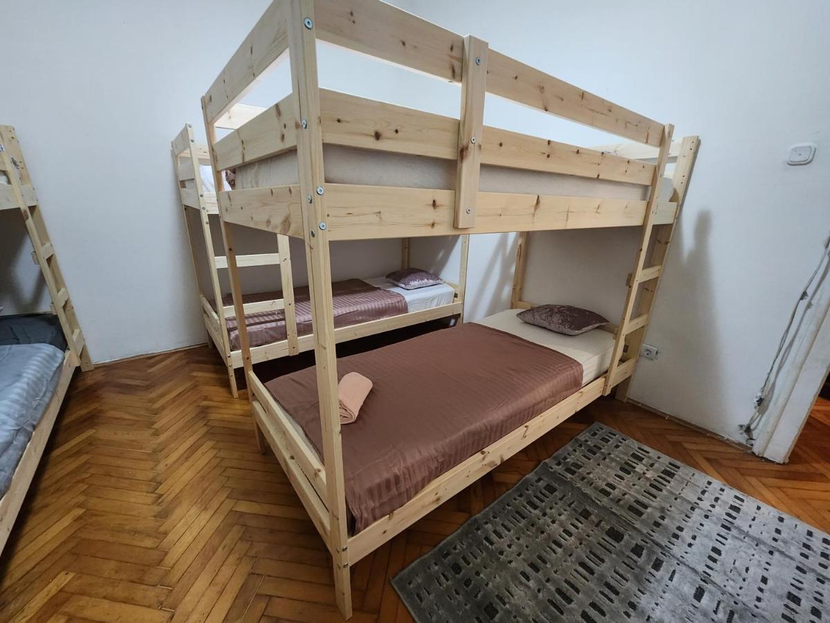Hostel Queen Centar Split Exterior photo